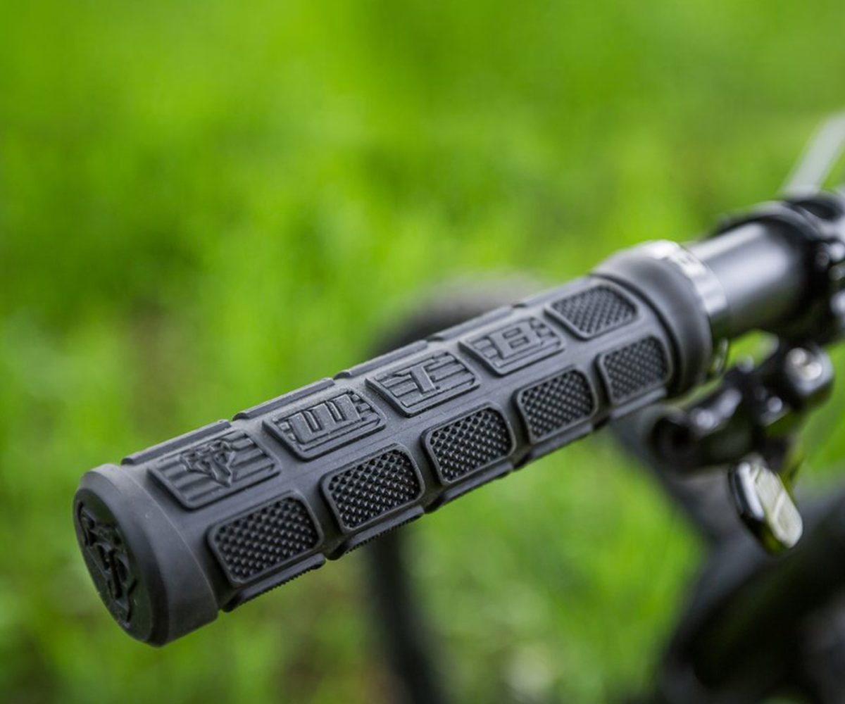 PUÑOS WTB MTB WAFEL CON ABRAZADERA NEGRO - Image 3